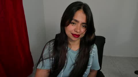 Snapshot of sexxyhot23 chatting on 01/21/25, 05:05 LINDA online show from 01/21/25, 05:05