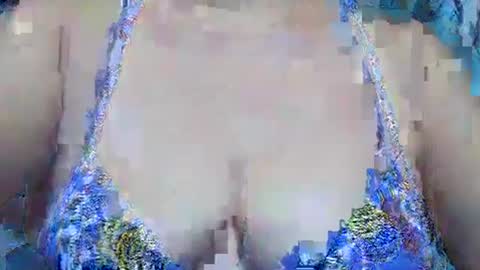 Snapshot of sexxyicee69 chatting on 02/17/25, 10:18 misslovely j online show from 02/17/25, 10:18