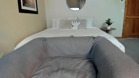 Sexxy Laura online show from 10/28/25, 02:42