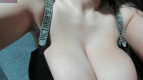 sexxymeriemm online show from 02/03/25, 10:47