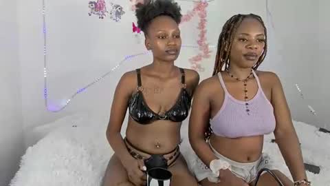 sexxypixie online show from 04/15/26, 09:37