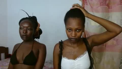 sexxypixie online show from 04/25/26, 10:07