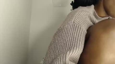 Snapshot of sexxywider_ebony chatting on 04/23/26, 08:57 sexxywide ebony online show from 04/23/26, 08:57