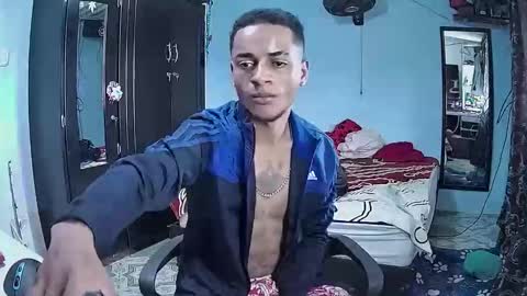 Sebastian online show from 04/08/26, 07:58