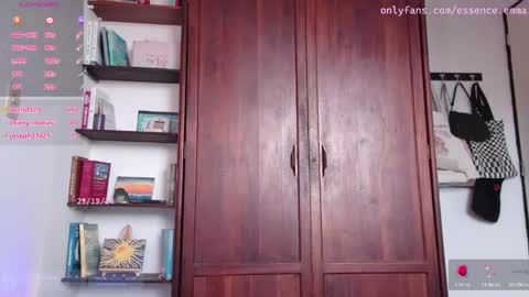 sexy__emma online show from 12/23/24, 07:41