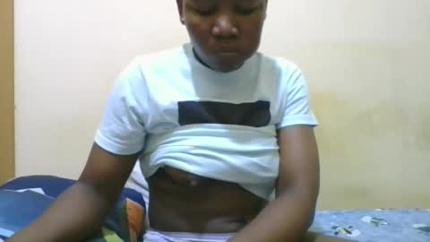 Snapshot of sexy_ariana90 chatting on 09/22/25, 09:44 Reshia online show from 09/22/25, 09:44