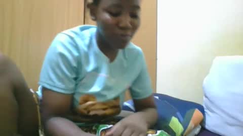 Snapshot of sexy_ariana90 chatting on 09/28/25, 05:51 Reshia online show from 09/28/25, 05:51