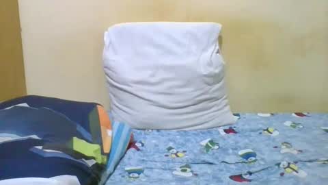 Snapshot of sexy_ariana90 chatting on 10/13/25, 10:32 Reshia online show from 10/13/25, 10:32