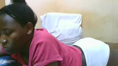 Snapshot of sexy_ariana90 chatting on 11/13/25, 06:56 Reshia online show from 11/13/25, 06:56