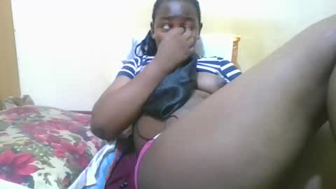 Snapshot of sexy_ariana90 chatting on 11/26/25, 08:21 Reshia online show from 11/26/25, 08:21