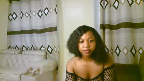 Snapshot of sexy_ariana_2 chatting on 11/21/25, 10:14 Ariana online show from 11/21/25, 10:14