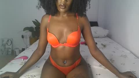 Snapshot of sexy_arriah chatting on 09/15/25, 12:43 Arria online show from 09/15/25, 12:43