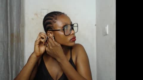 Snapshot of sexy_badgirl2 chatting on 11/09/25, 06:17 Sexy blackgirl2 online show from 11/09/25, 06:17