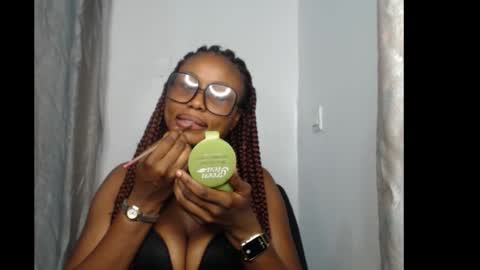 Snapshot of sexy_badgirl2 chatting on 12/17/25, 05:30 Sexy blackgirl2 online show from 12/17/25, 05:30