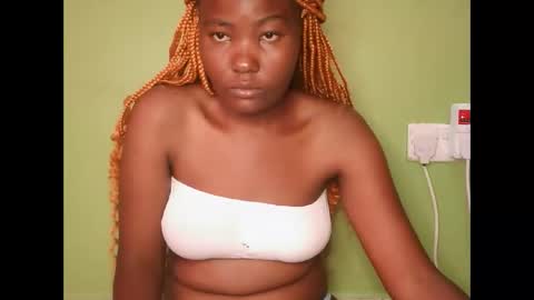 Snapshot of sexy_banice chatting on 02/03/26, 06:22 sexy_banice online show from 02/03/26, 06:22