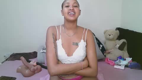 sexy_bluegirl online show from 03/13/26, 05:41