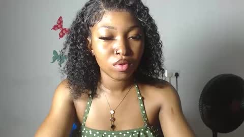 sexy_bluey247 online show from 11/25/25, 08:09