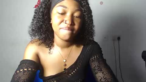 sexy_bluey247 online show from 12/01/25, 07:24