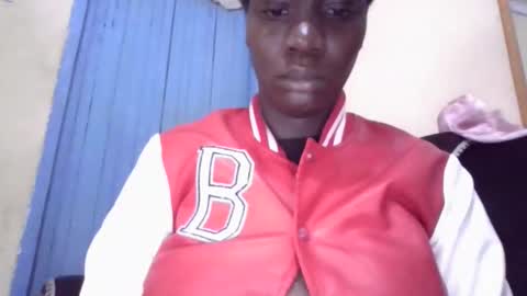 sexy_butty01 online show from 03/09/26, 12:36