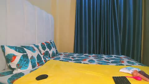 foxxy sweets online show from 04/15/26, 02:29