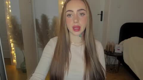 C o r a l i e online show from 01/07/26, 11:56