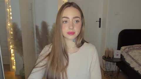 C o r a l i e online show from 01/08/26, 03:58