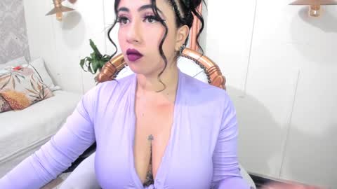  C R I S T A L  online show from 01/05/25, 02:49