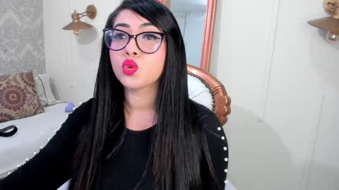  C R I S T A L  online show from 01/22/25, 04:34