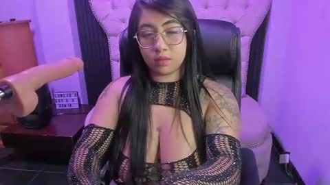 Snapshot of sexy_cristall chatting on 07/17/26, 09:08 C R I S T A L online show from 07/17/26, 09:08