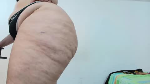 karla           instagram  online show from 02/25/25, 04:42