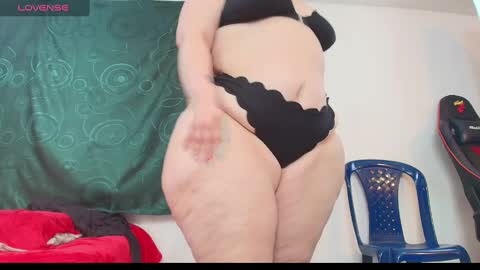 karla           instagram  online show from 11/16/25, 05:18