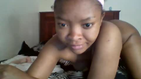 Snapshot of sexy_dianaa chatting on 05/24/26, 11:04 sexy_dianaa online show from 05/24/26, 11:04