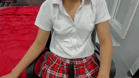 Snapshot of sexy_doll_1_ chatting on 02/24/25, 01:31 Sexydoll online show from 02/24/25, 01:31