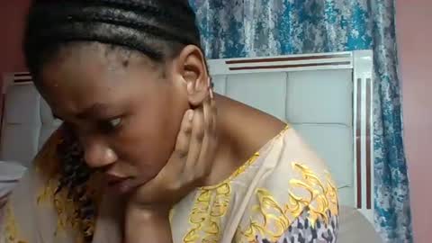 Snapshot of sexy_dot chatting on 01/18/25, 06:43 dotie online show from 01/18/25, 06:43