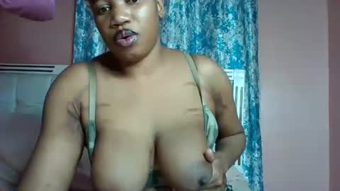 Snapshot of sexy_dot chatting on 01/20/25, 08:40 dotie online show from 01/20/25, 08:40
