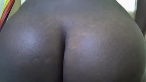 Snapshot of sexy_ebony20 chatting on 06/27/26, 06:02 ebony online show from 06/27/26, 06:02