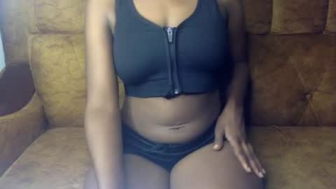 Snapshot of sexy_ellahh chatting on 07/02/26, 08:26 Ellahh online show from 07/02/26, 08:26