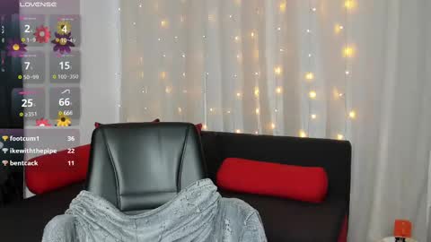 Snapshot of sexy_emeli chatting on 02/14/25, 07:59 MY ONLYFANS page is back - online show from 02/14/25, 07:59