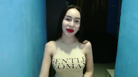 sexy_emily92 online show from 12/04/25, 04:59