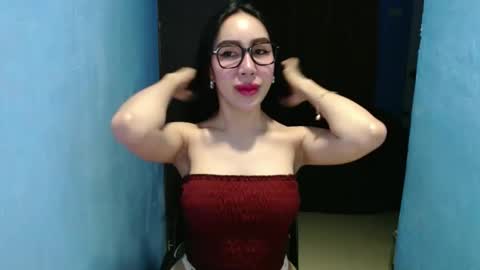 sexy_emily92 online show from 12/21/25, 12:34