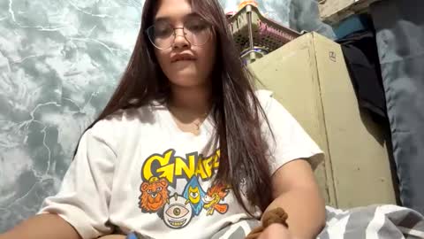 Snapshot of sexy_glydel chatting on 11/22/25, 01:32 sexy_glydel online show from 11/22/25, 01:32