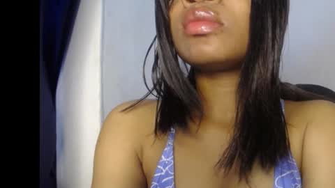 Snapshot of sexy_goddess_pet chatting on 06/18/26, 08:02 Ella online show from 06/18/26, 08:02
