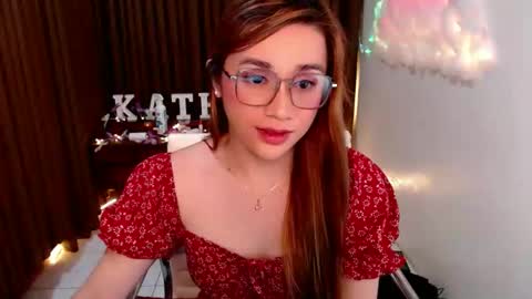 Snapshot of sexy_kitty699 chatting on 10/15/25, 01:50 Kathy online show from 10/15/25, 01:50