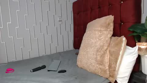 Snapshot of sexy_larisa chatting on 02/07/25, 10:19 larisa online show from 02/07/25, 10:19