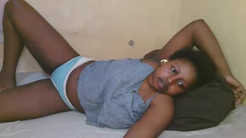 sexy_latasha online show from 12/17/25, 07:03