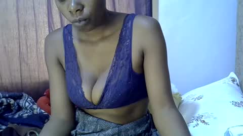kayla online show from 06/17/26, 09:56