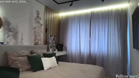 sexy_leksy online show from 04/30/26, 02:12