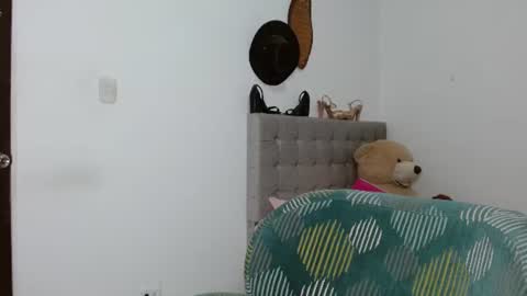 Snapshot of sexy_lia_latina chatting on 07/10/26, 02:38 Celeste online show from 07/10/26, 02:38