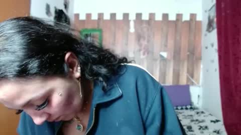 sexy lolas online show from 01/16/25, 05:21