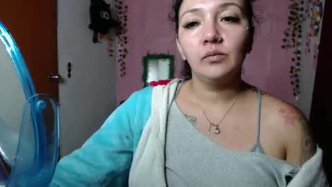 sexy lolas online show from 03/06/25, 08:08